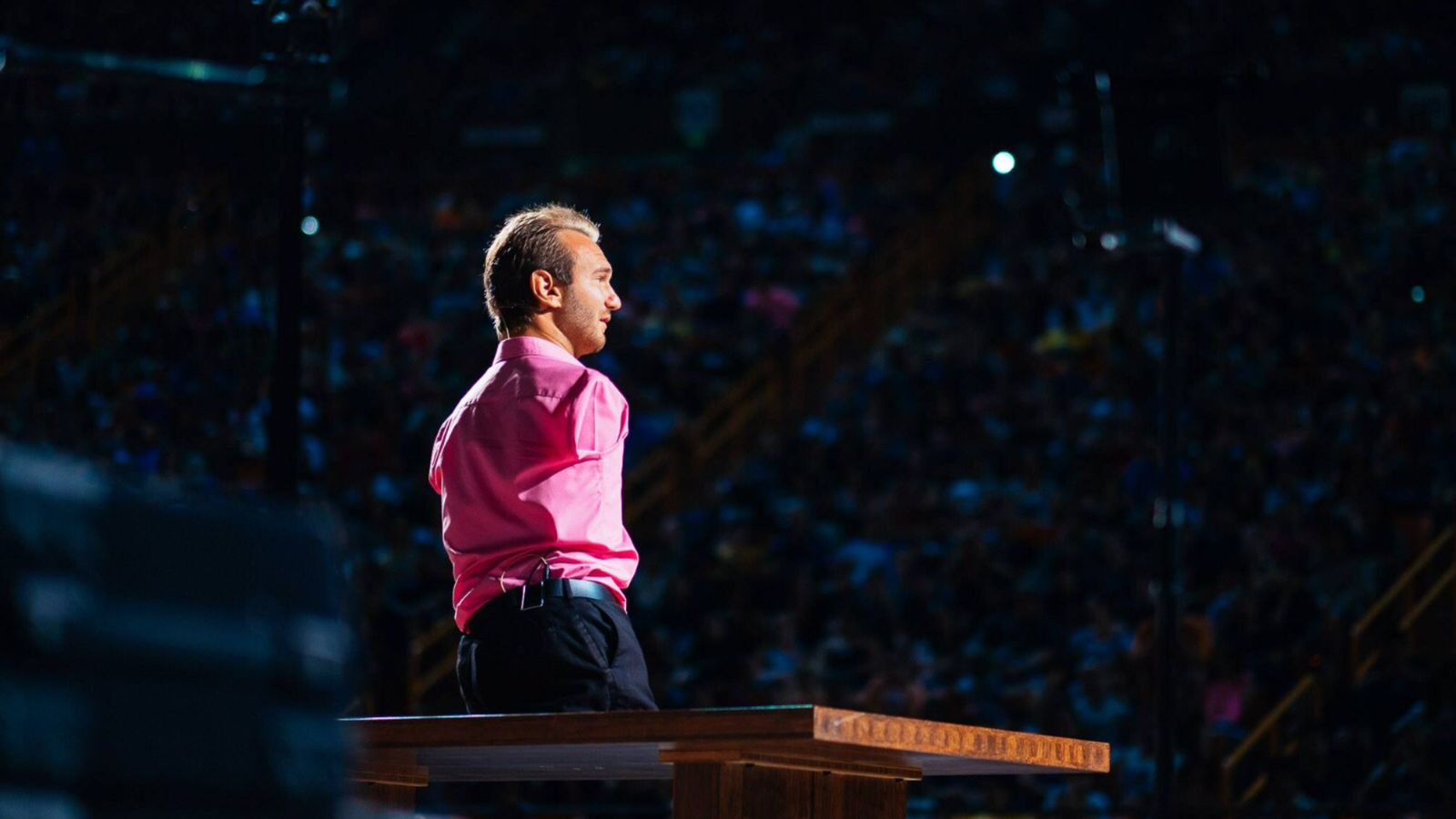 nick-vujicic-alerta-igrejas-por-se-tornarem-‘entretenimento’:-“precisamos-nos-arrepender”