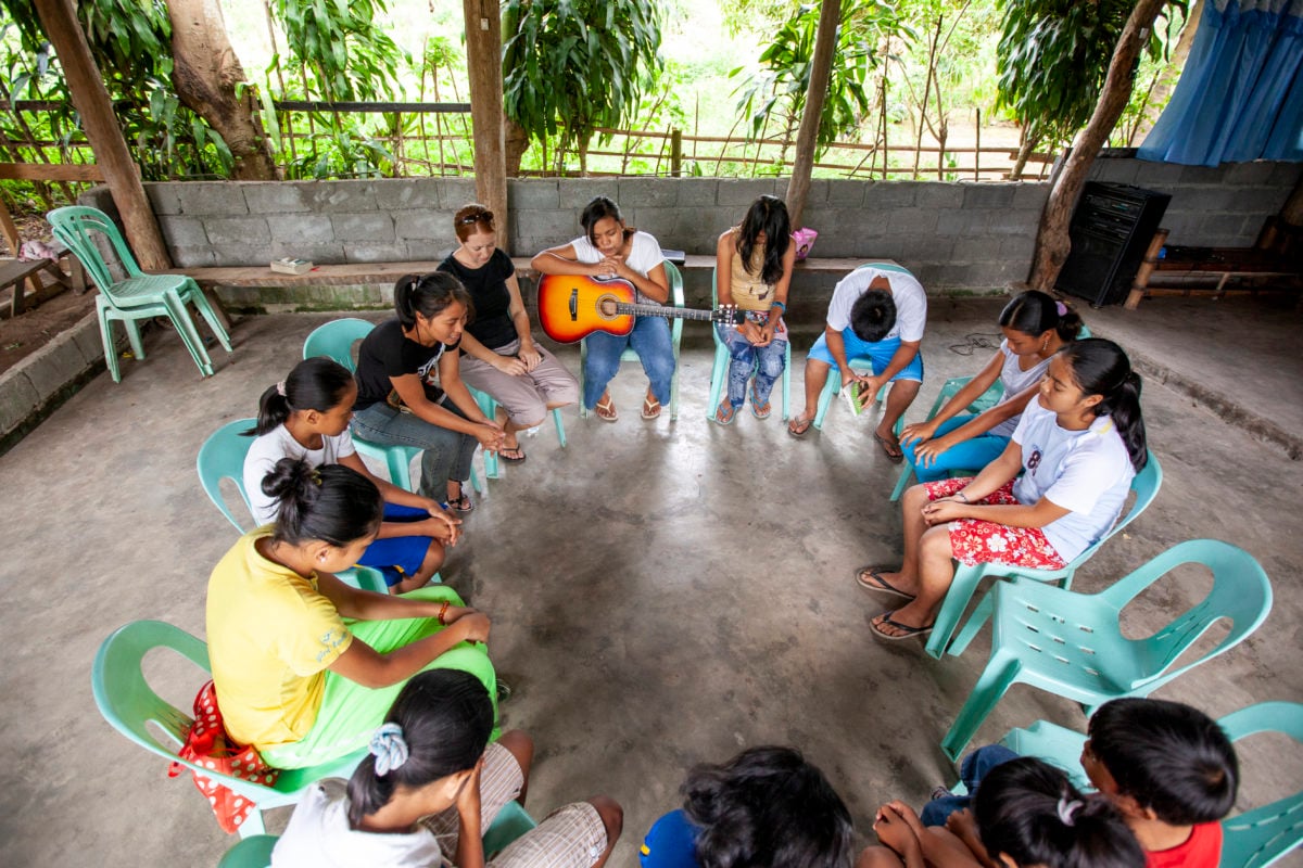 cristaos-sao-proibidos-de-ensaiar-coral-para-o-culto-de-natal-em-vila-na-indonesia