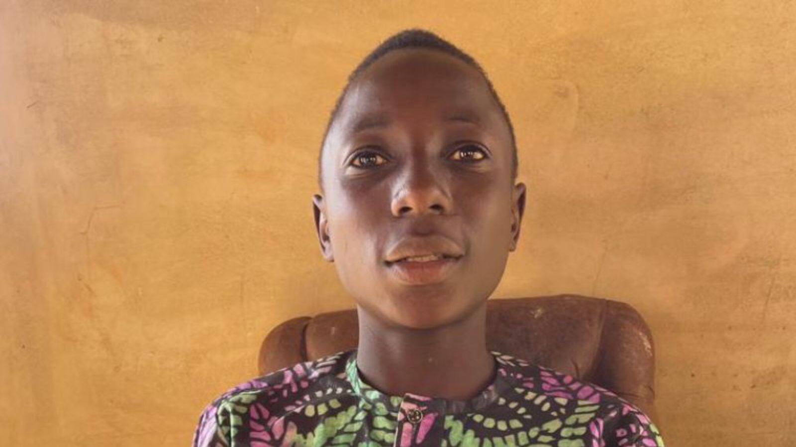 “quero-levar-esperanca-e-alcancar-vidas”,-diz-jovem-que-perdeu-o-pai-em-ataque-na-nigeria