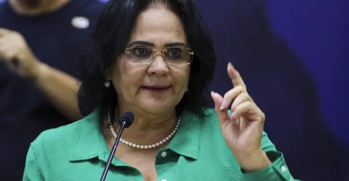 damares-recorre-na-justica-contra-aborto-em-menores-sem-a-autorizacao-dos-pais