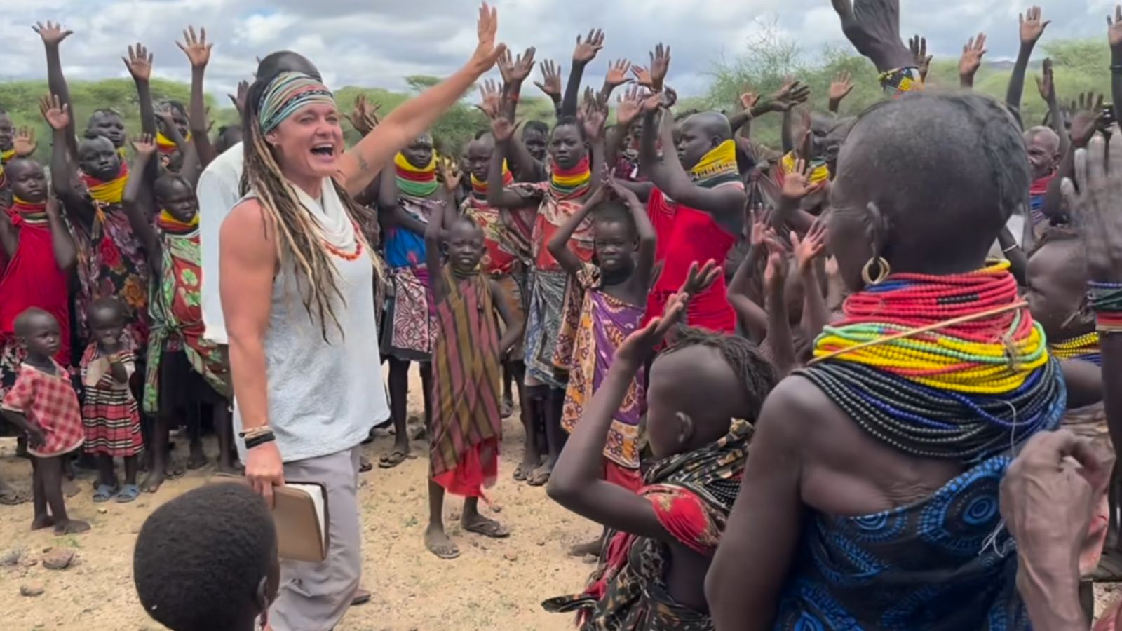 tribo-no-quenia-ouve-o-evangelho-pela-1a-vez-e-aceita-jesus:-‘amaram-a-palavra-de-deus’