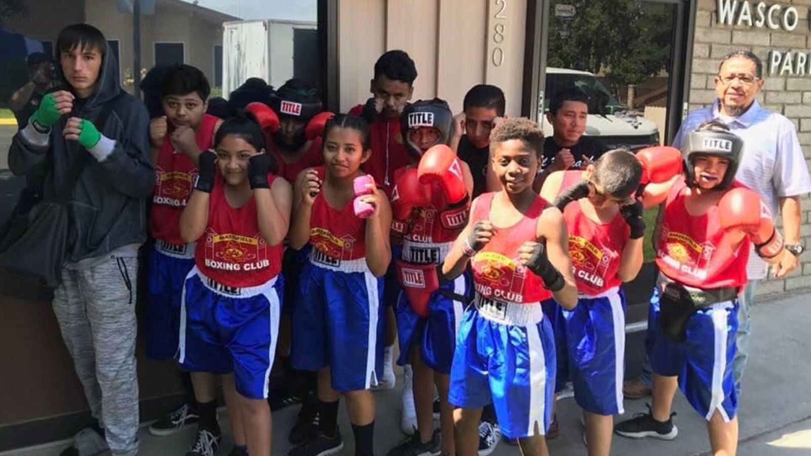 pastor-leva-o-evangelho-a-criancas-atraves-do-boxe:-‘muitos-aceitaram-jesus’