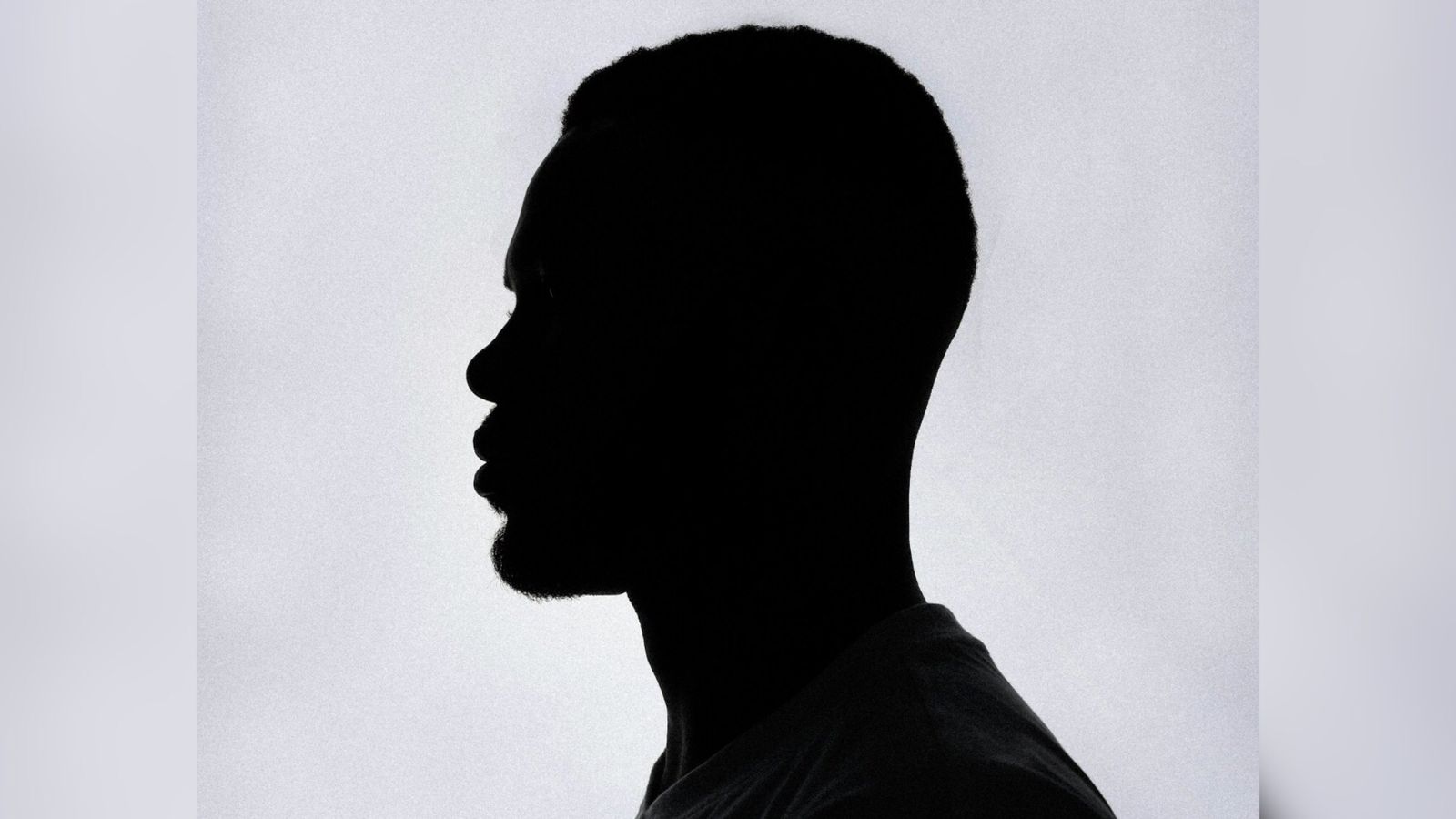 cristao-perseguido-no-quenia-ganha-moto-de-ministerio-e-relata:-‘vou-alcancar-mais-pessoas’