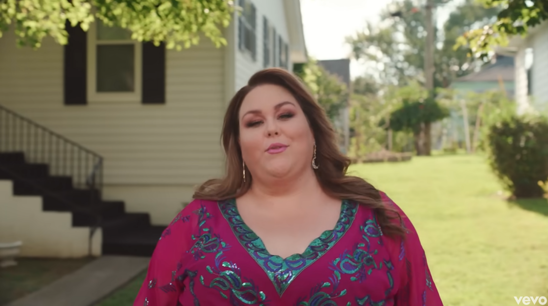 atriz-de-‘this-is-us’-fala-sobre-sua-fe:-“nao-importa-o-que-aconteca,-deus-e-suficiente”