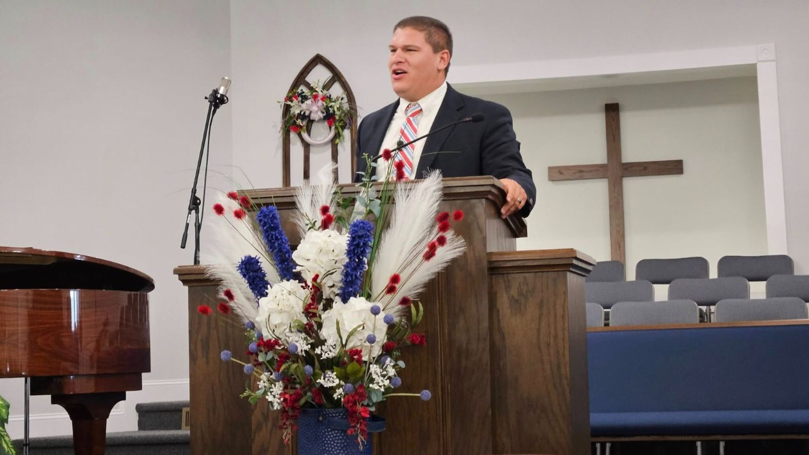 pastor-americano-e-sequestrado-sob-a-mira-de-uma-arma-durante-culto-na-africa-do-sul