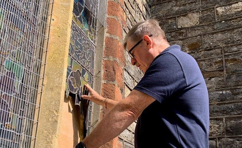 reino-unido-registra-mais-de-9-mil-ataques-contra-igrejas-em-apenas-3-anos