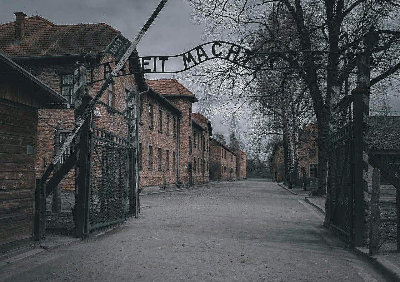 dia-do-holocausto:-data-lembra-6-milhoes-de-judeus-vitimas-do-nazismo