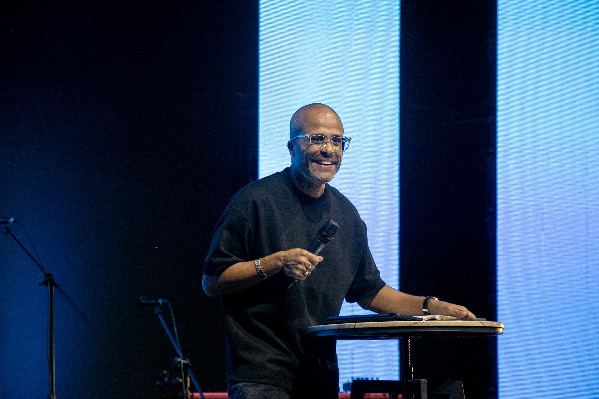 ‘um-verdadeiro-lider-promove-quem-esta-ao-seu-lado’,-diz-pr.-fabiano-ribeiro