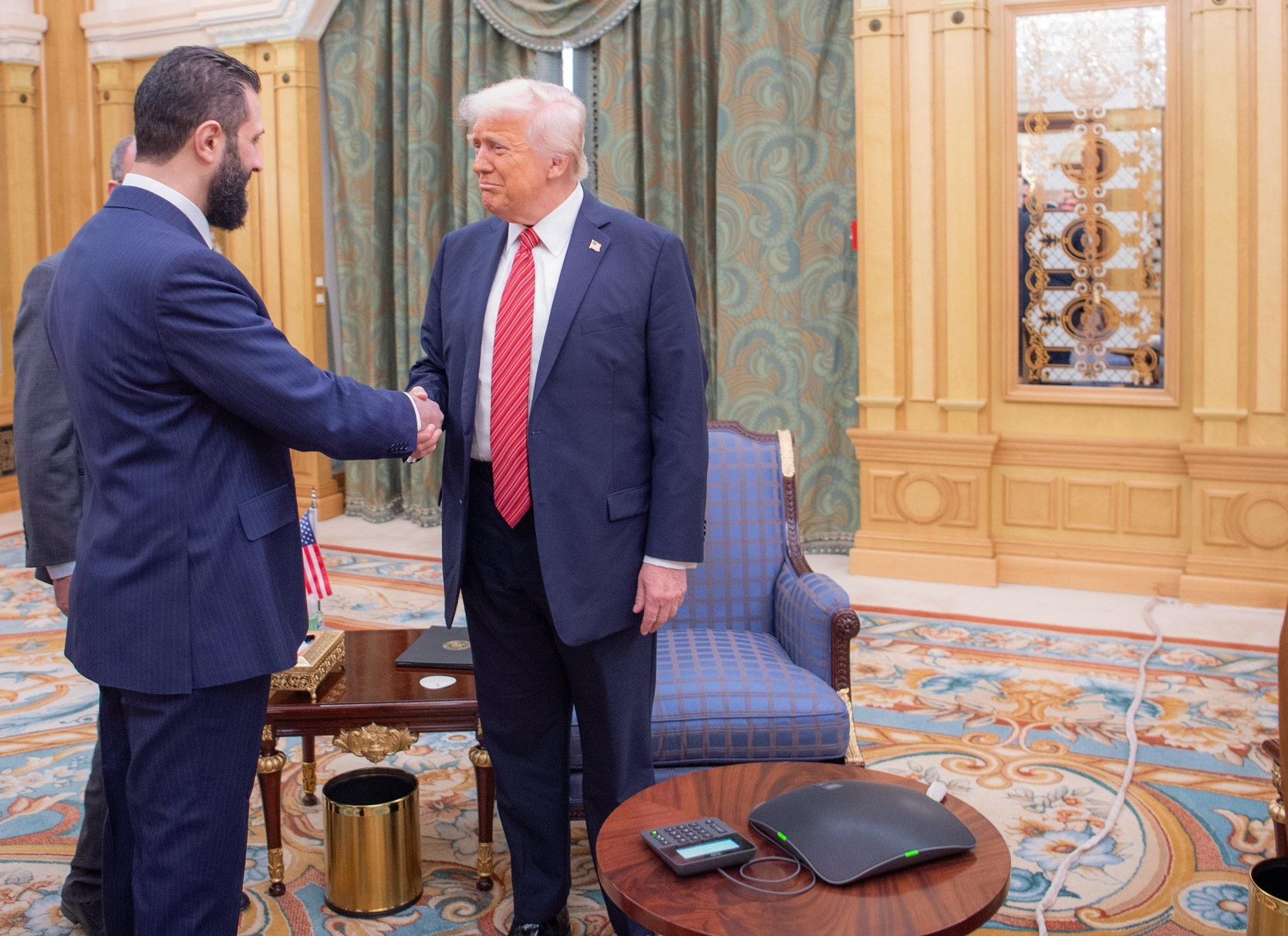 trump-exige-que-siria-deporte-grupos-terroristas-para-negociar-reaproximacao-com-os-eua