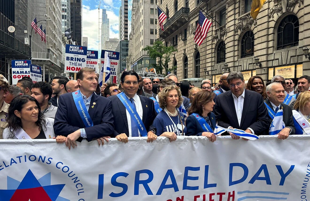 milhares-marcham-no-“dia-de-israel”-em-nova-york:-‘voces-nao-estao-sozinhos’