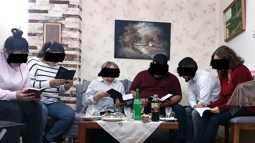 2.000-iranianos-aceitam-jesus-por-dia,-relata-sociedade-biblica