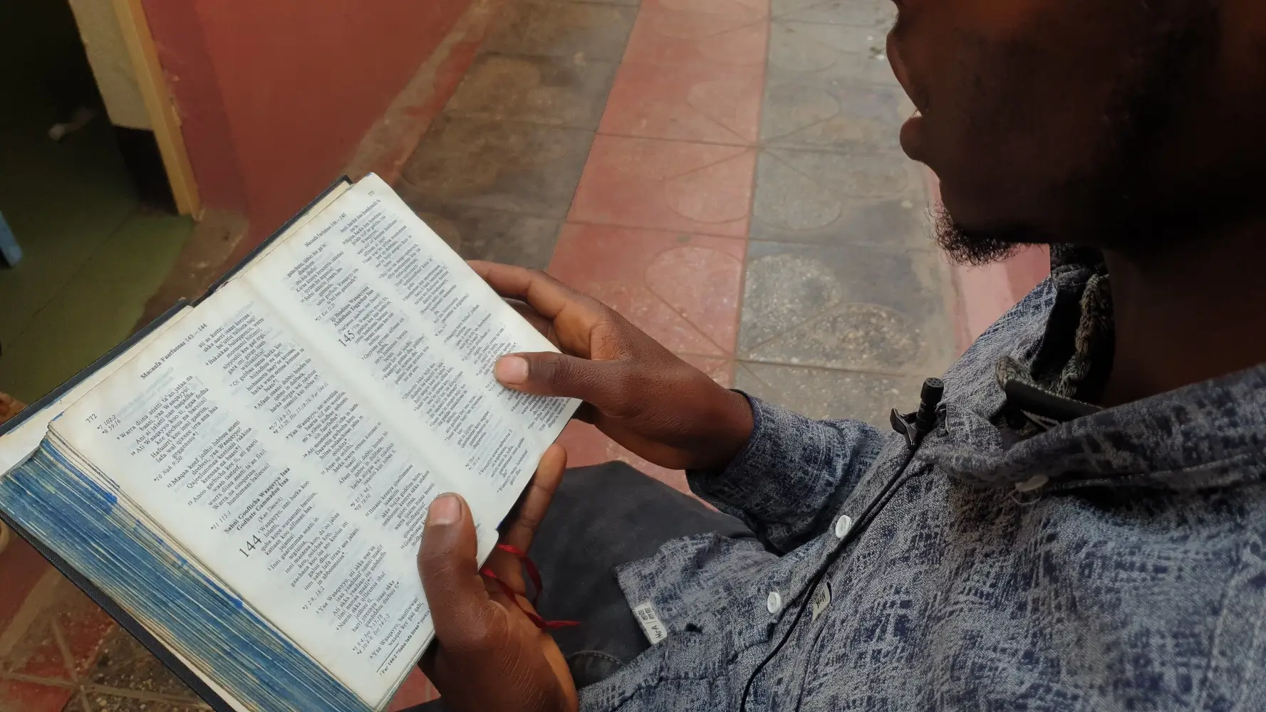 muculmano-entra-por-curiosidade-em-igreja-na-etiopia-e-acaba-aceitando-jesus