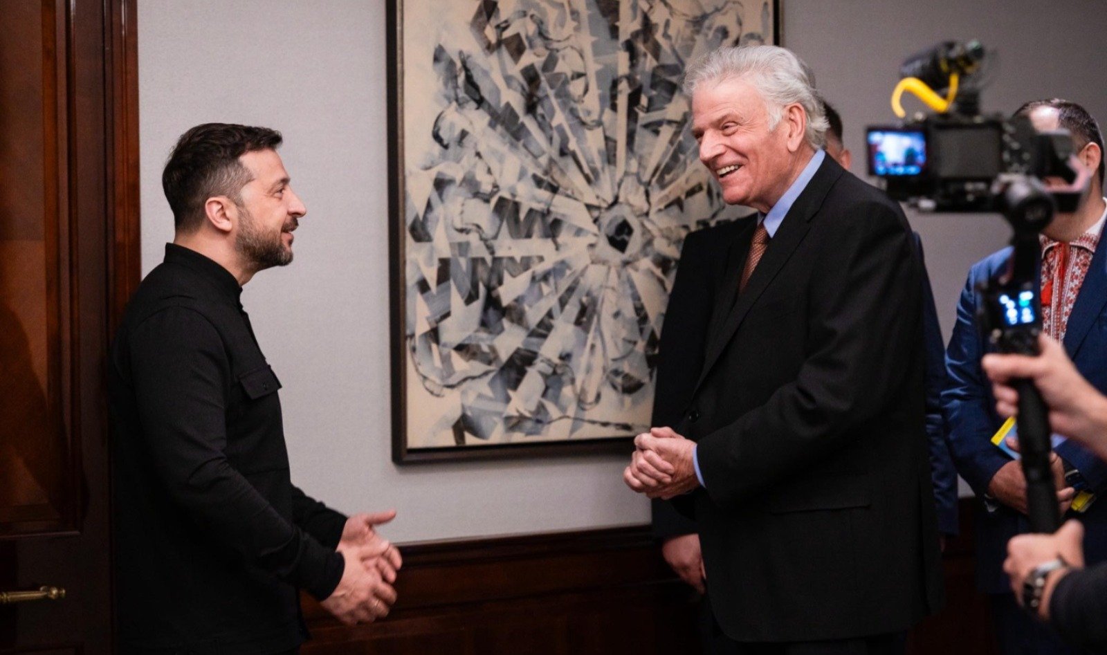 franklin-graham-ora-por-zelensky-em-encontro-na-alemanha:-“oramos-pela-paz”