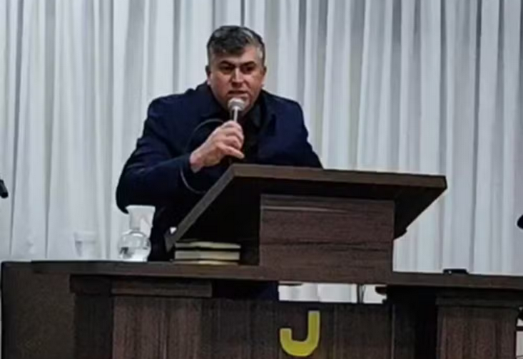 pastor-morre-durante-pregacao-em-igreja:-‘foi-um-instrumento-de-deus-na-terra’