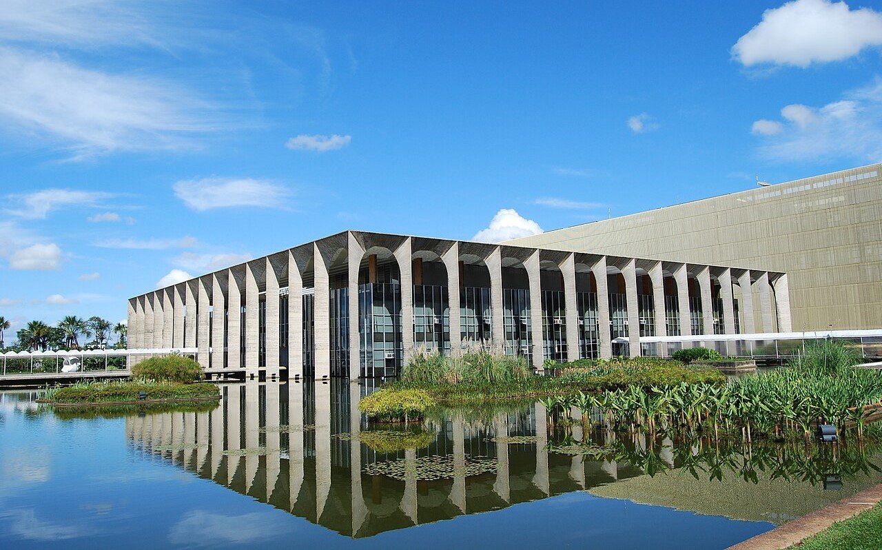 apos-novos-ataques-a-israel,-brasil-cobra-“investigacao”-sobre-acoes-em-gaza