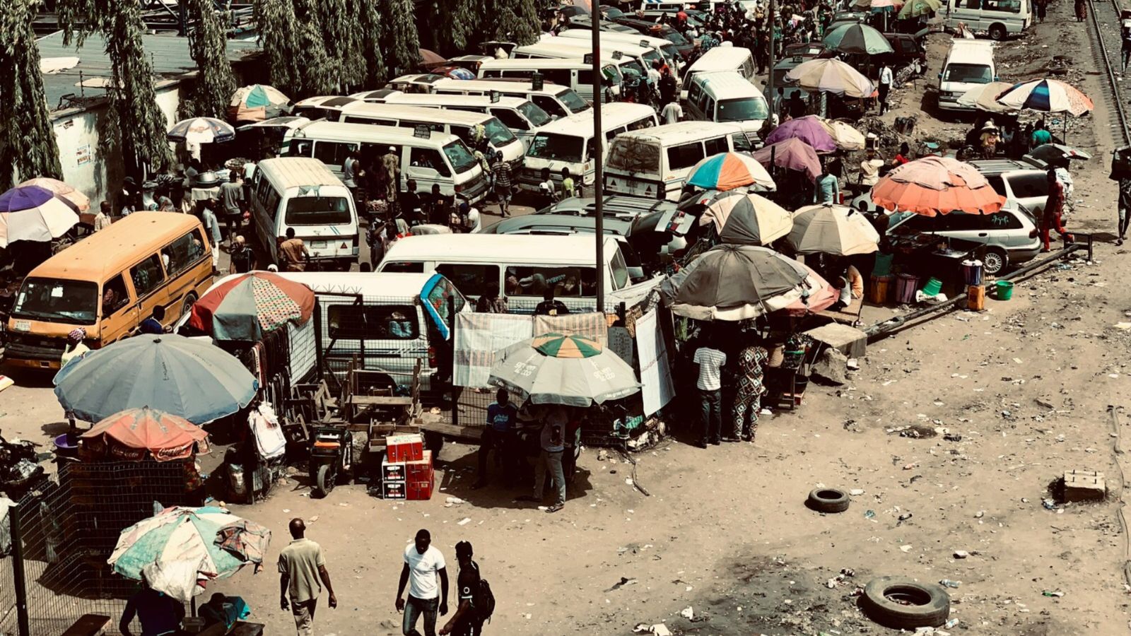 terroristas-invadem-onibus-para-matar-cristaos-no-quenia:-‘queriam-saber-a-nossa-fe’