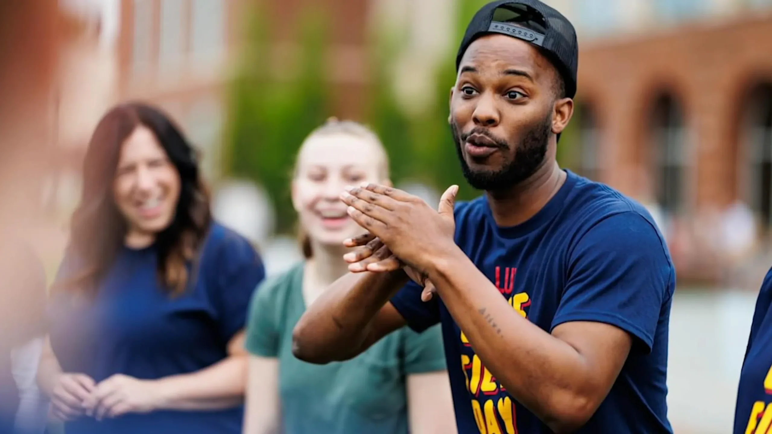 surdo-aceita-jesus-e-se-torna-missionario-apos-aprender-sobre-cristo-em-linguagem-de-sinais