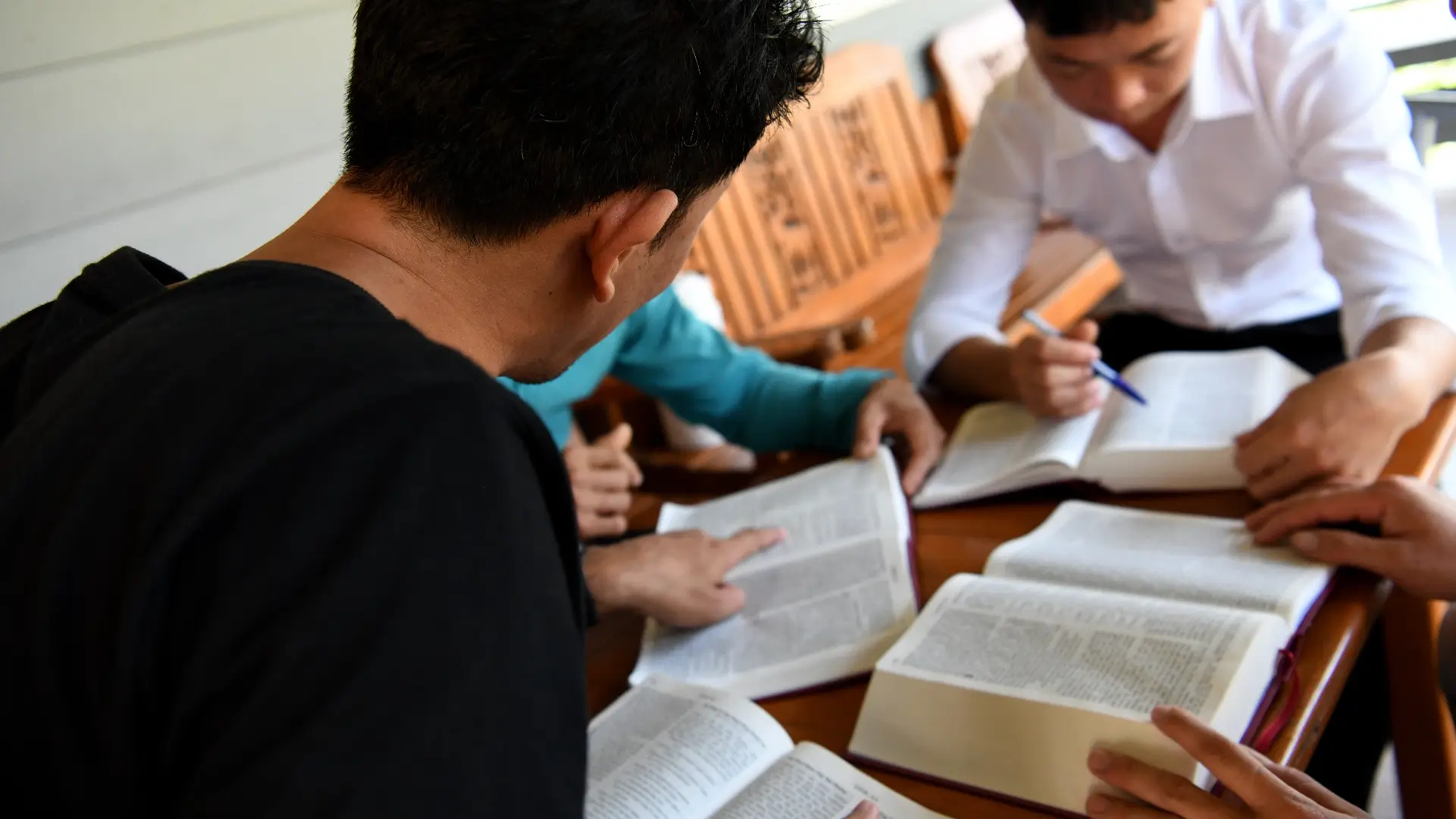 policia-interrompe-culto-e-prende-8-cristaos-na-china