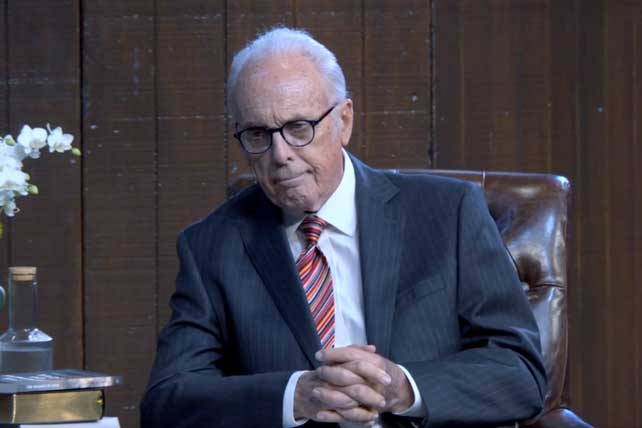 john-macarthur-e-internado-e-‘pode-estar-na-presenca-do-senhor-em-breve’, diz igreja