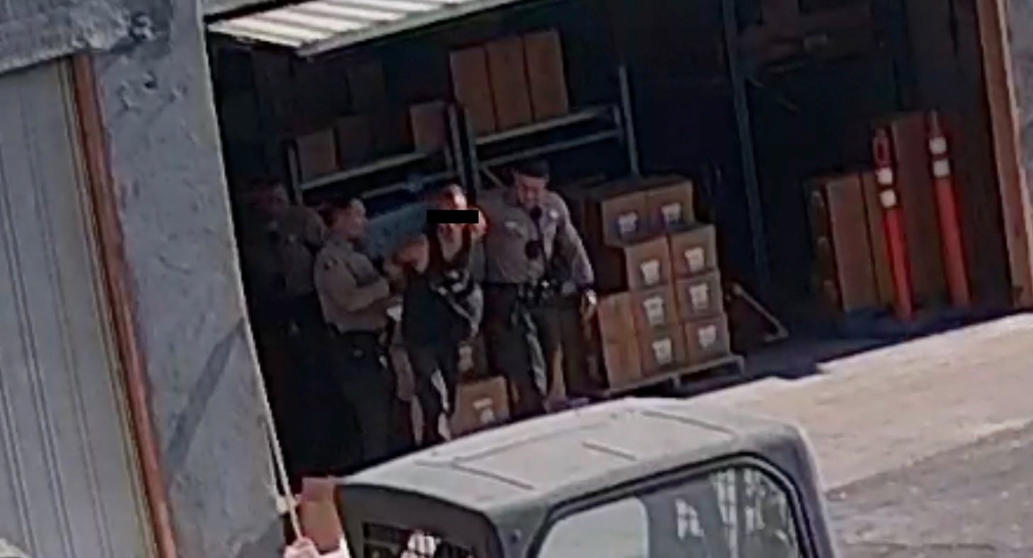 homem-invade-ministerio-com-faca-e-e-preso-sem-deixar-vitimas:-‘deus-nos-deu-livramento’