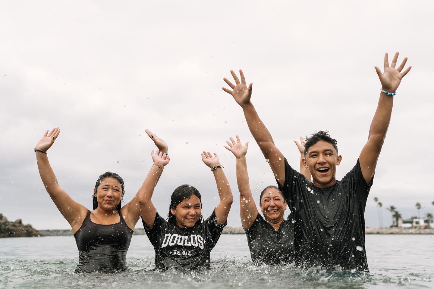 igreja-batiza-2.100-pessoas-em-praia-na-california:-“sinal-de-avivamento”