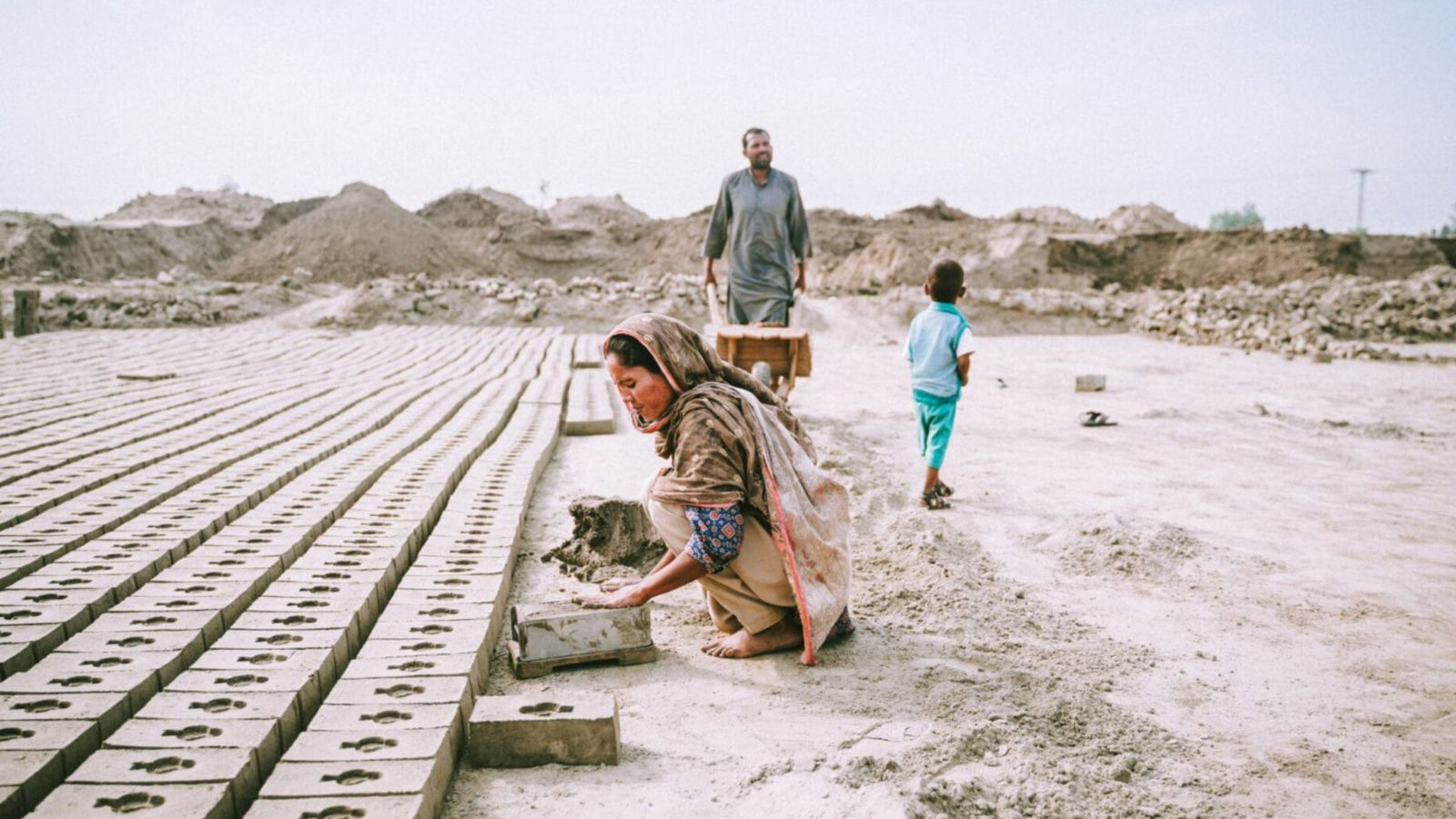 ministerio-planeja-libertar-mais-de-100-cristaos-escravizados-no-paquistao