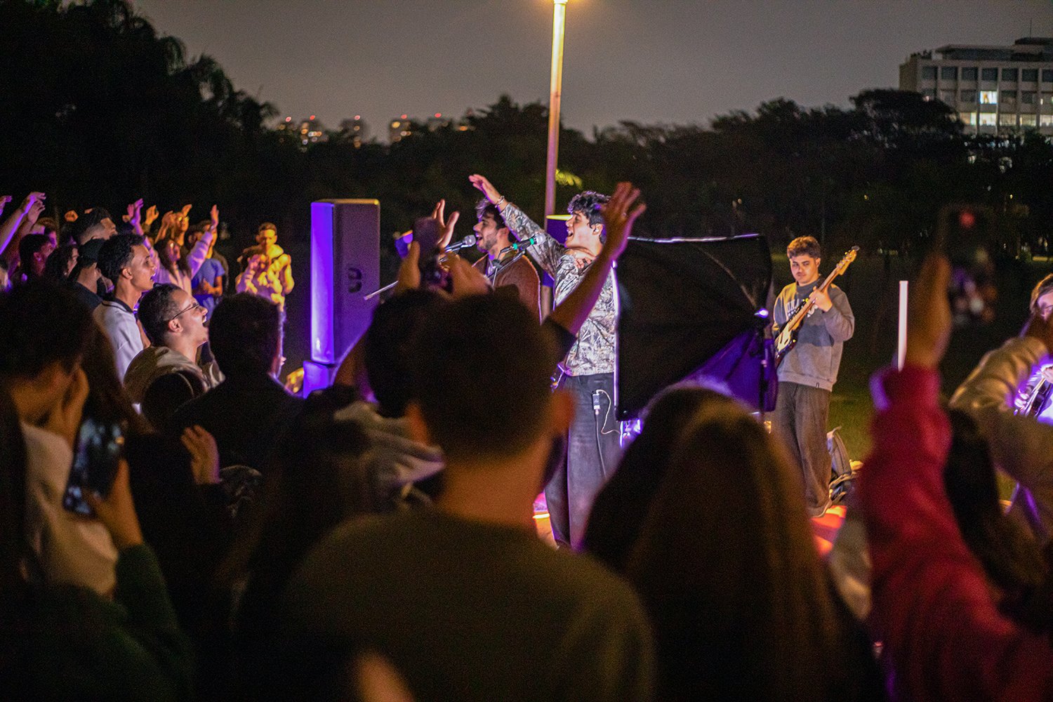 mais-de-1.000-jovens-se-reunem-para-clamar-por-avivamento-na-usp:-“jesus-foi-exaltado”