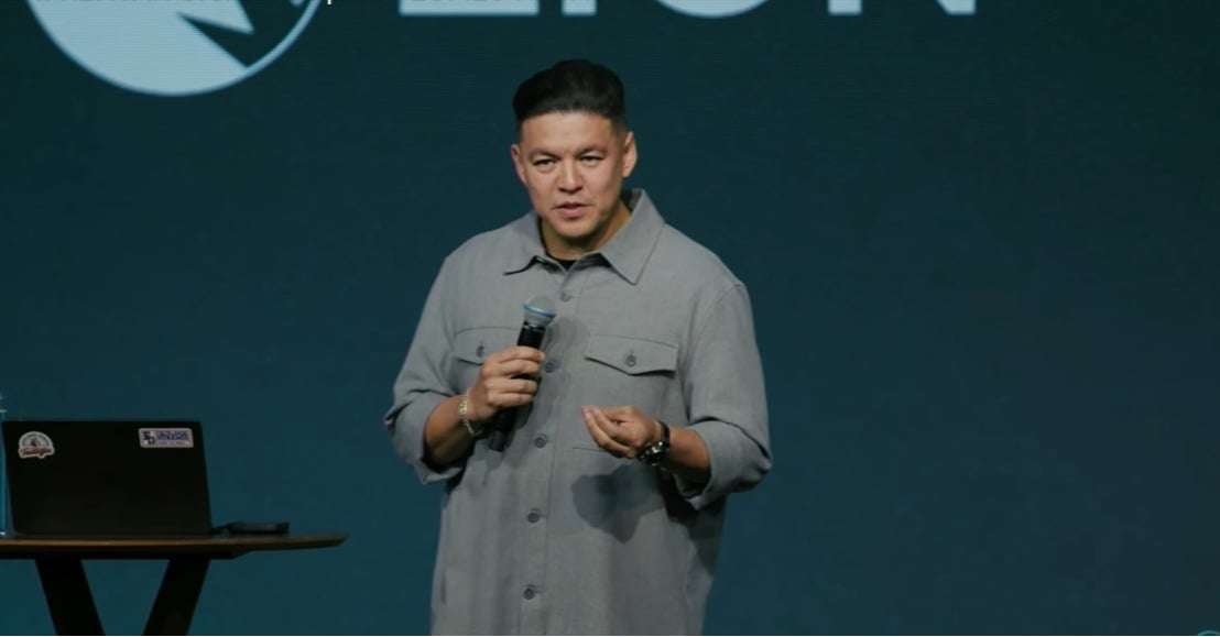 teo-hayashi-exorta-cristaos-que-consultam-horoscopo:-“abre-uma-brecha-na-sua-vida”