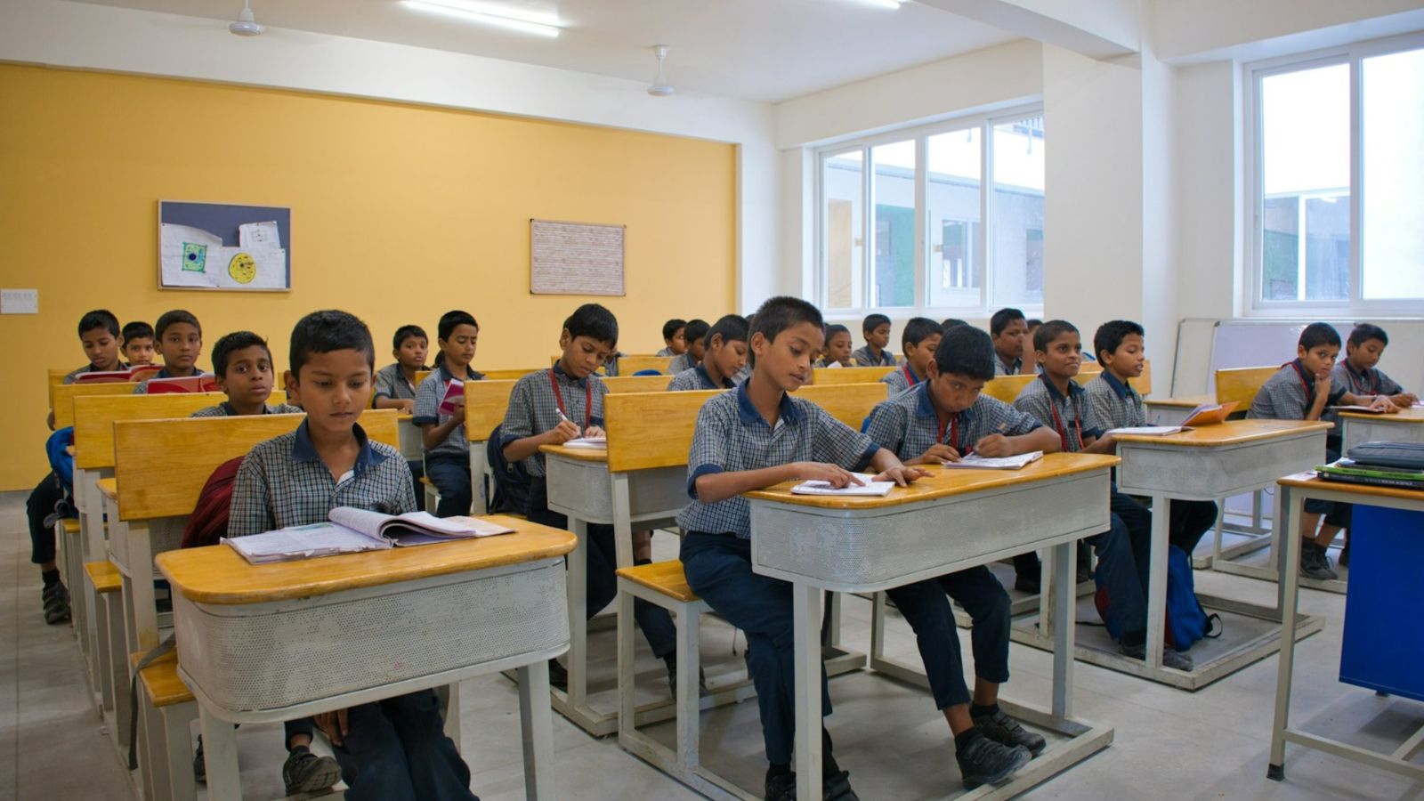 criancas-cristas-sao-forcadas-a-fingir-ser-muculmanas-nas-escolas-no-ira