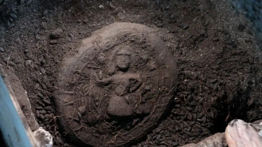 pao-de-santa-ceia-de-1.300-anos-com-imagem-de-jesus-e-encontrado-na-turquia