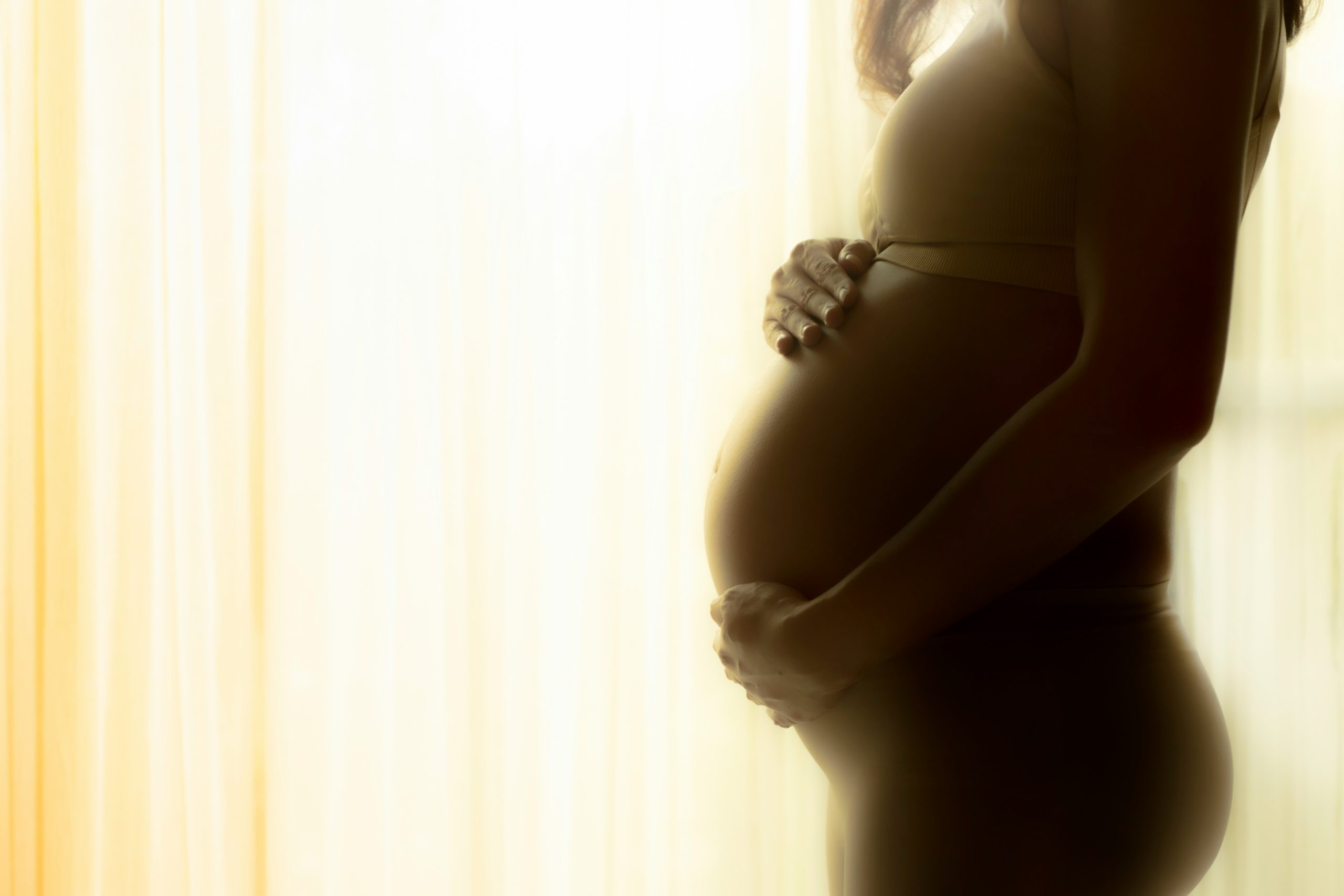 justica-suspente-aborto-para-gravidez-por-retirada-de-preservativo-sem-consentimento