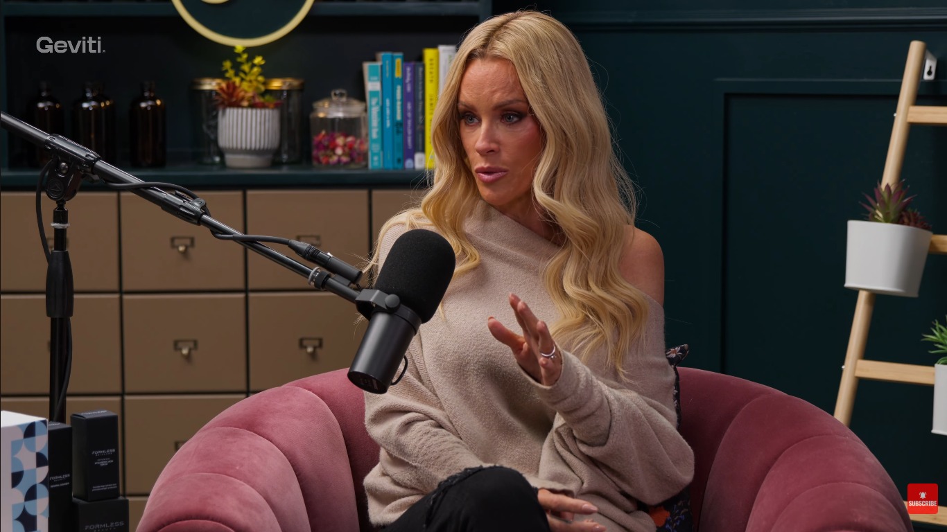 ex-coelhinha-da-playboy-aceitou-jesus-apos-morte-de-charlie-kirk:-“me-rendi-completamente”