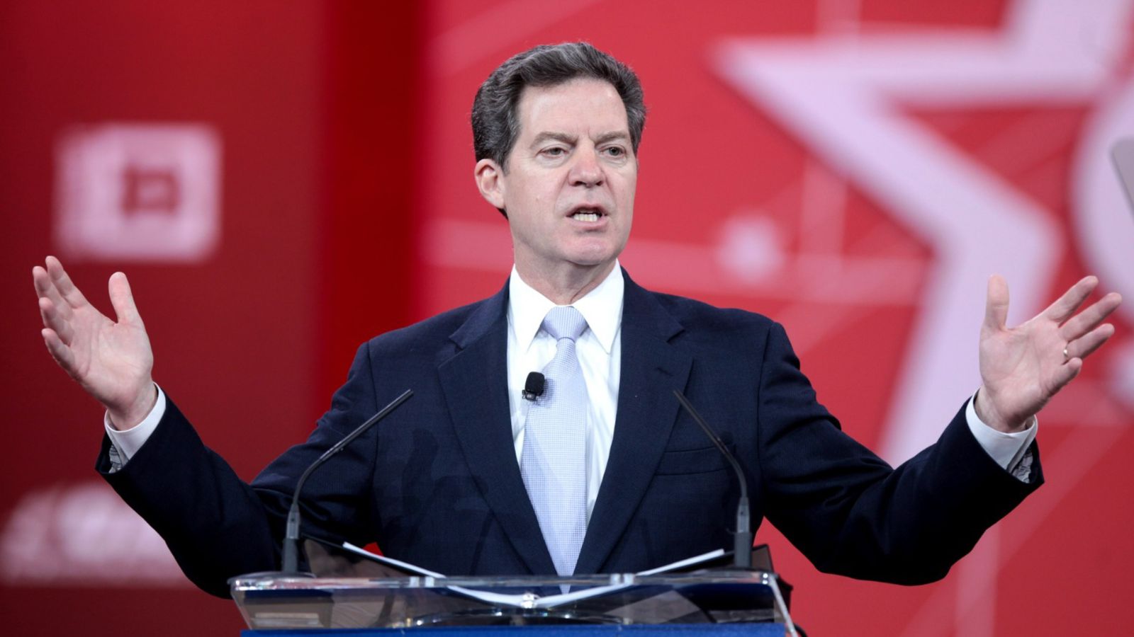 ‘china-exporta-repressao-religiosa-para-outros-paises’,-alerta-ex-embaixador-dos-eua