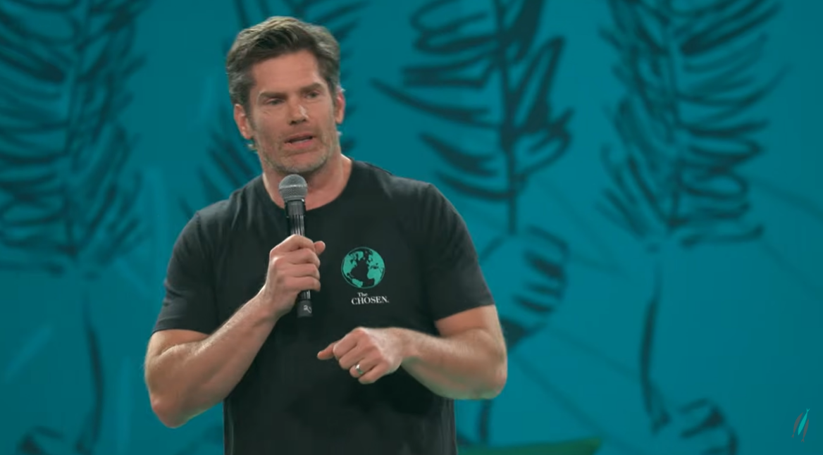 criador-de-the-chosen-revela-batalha-espiritual-nos-bastidores:-‘a-guerra-e-real’