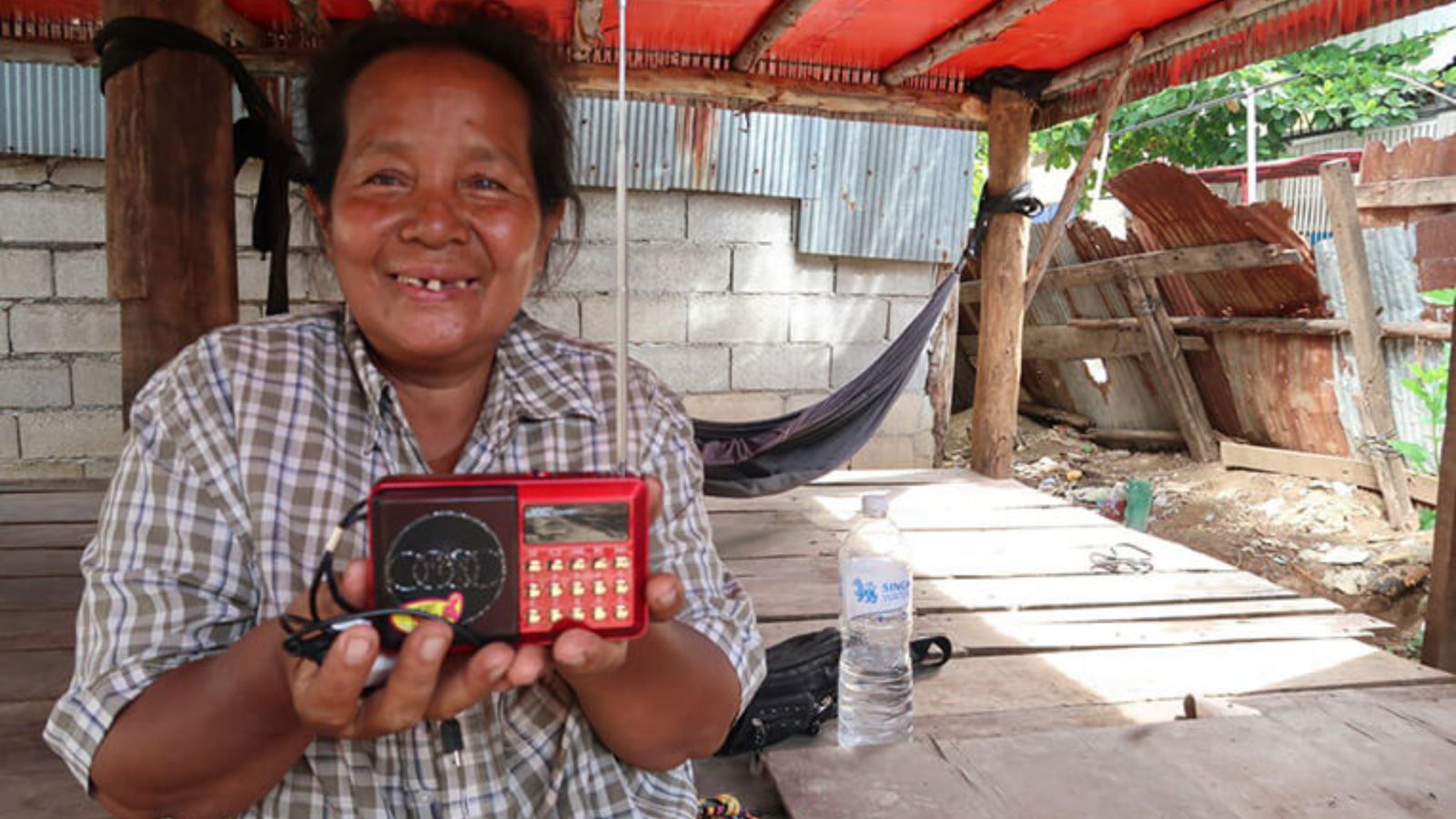 viuva-que-teve-casa-reformada-por-missao-aceita-jesus-no-camboja:-“decidi-segui-lo”