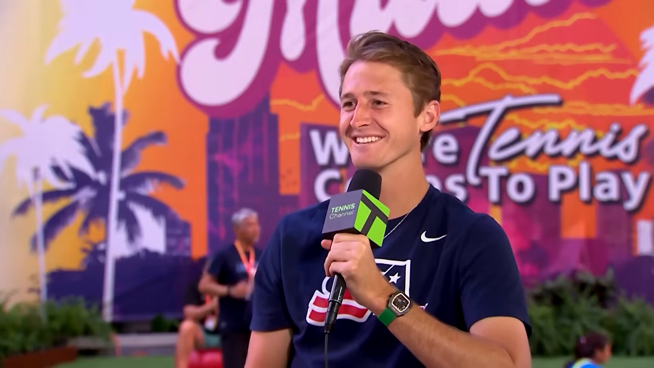 tenista-cita-biblia-apos-vitoria-historica-sobre-no-1-do-mundo:-‘tudo-e-possivel-ao-que-cre’