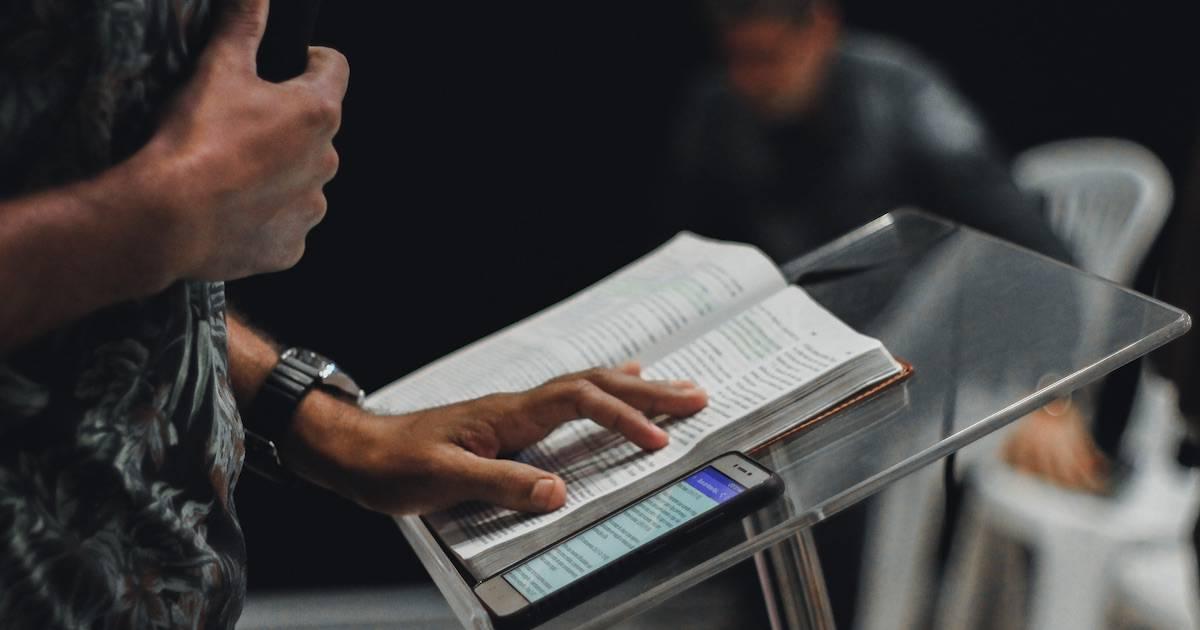 pastores-e-fieis-temem-impacto-da-inteligencia-artificial-no-cristianismo