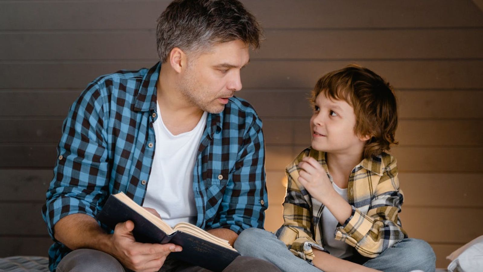 apenas-29%-dos-pais-americanos-oram-com-os-filhos-com-frequencia,-revela-pesquisa