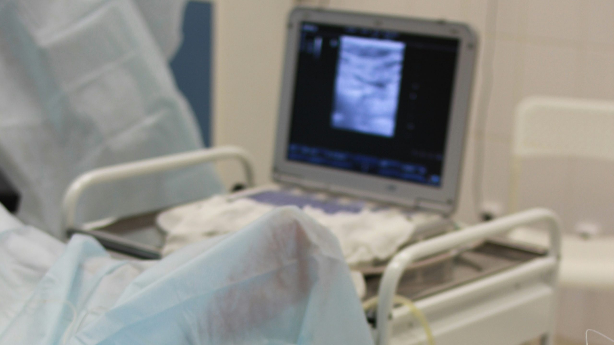 numero-de-abortos-atinge-recorde-na-escocia;-mais-de-18-mil-bebes-foram-mortos-em-2025