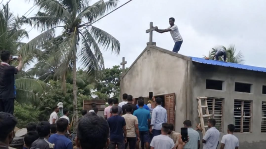 multidao-hindu-vandaliza-igreja-e-ameaca-membros-na-india