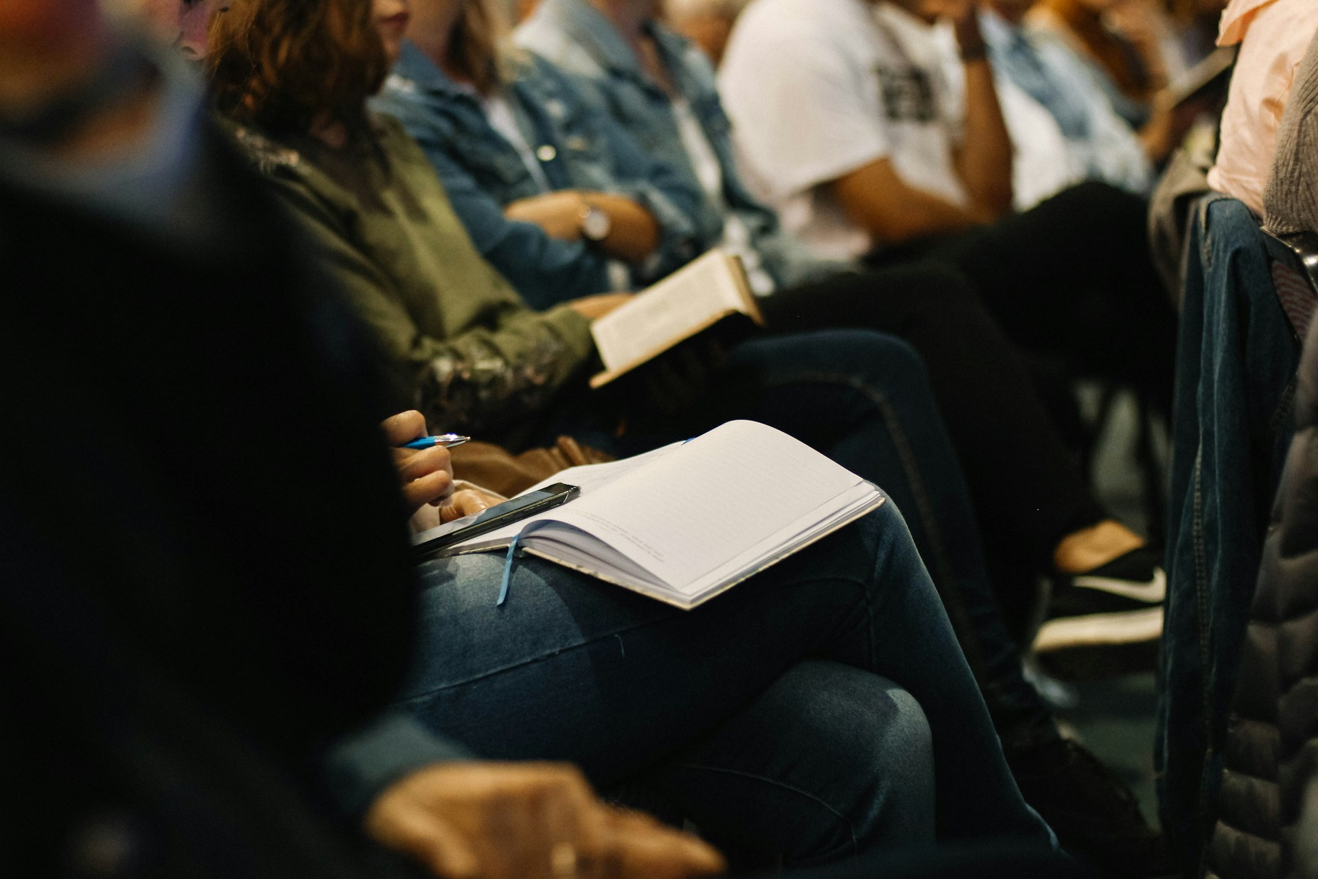 quase-metade-dos-cristaos-nos-eua-diz-confiar-na-ia-para-apoiar-seu-crescimento-espiritual