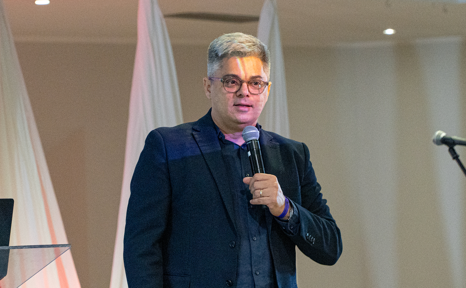 “deus-muda-as-rotas”:-pastor-explica-por-que-o-ocidente-agora-recebe-missionarios
